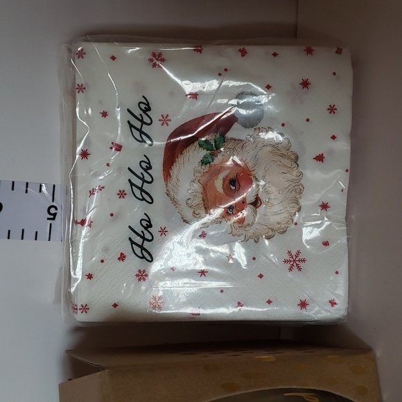 Stemless Dachshund wine glasses with adorable Santa cocktail napkins - Picture 4 of 4